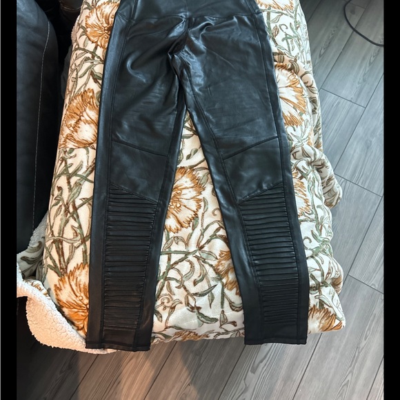 7 for all mankind faux black leather sz small pants EUC - Picture 13 of 14